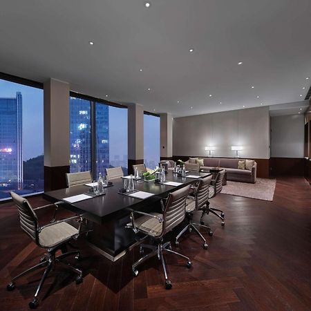 Hilton Guiyang Hotell Guiyang  Exteriör bild