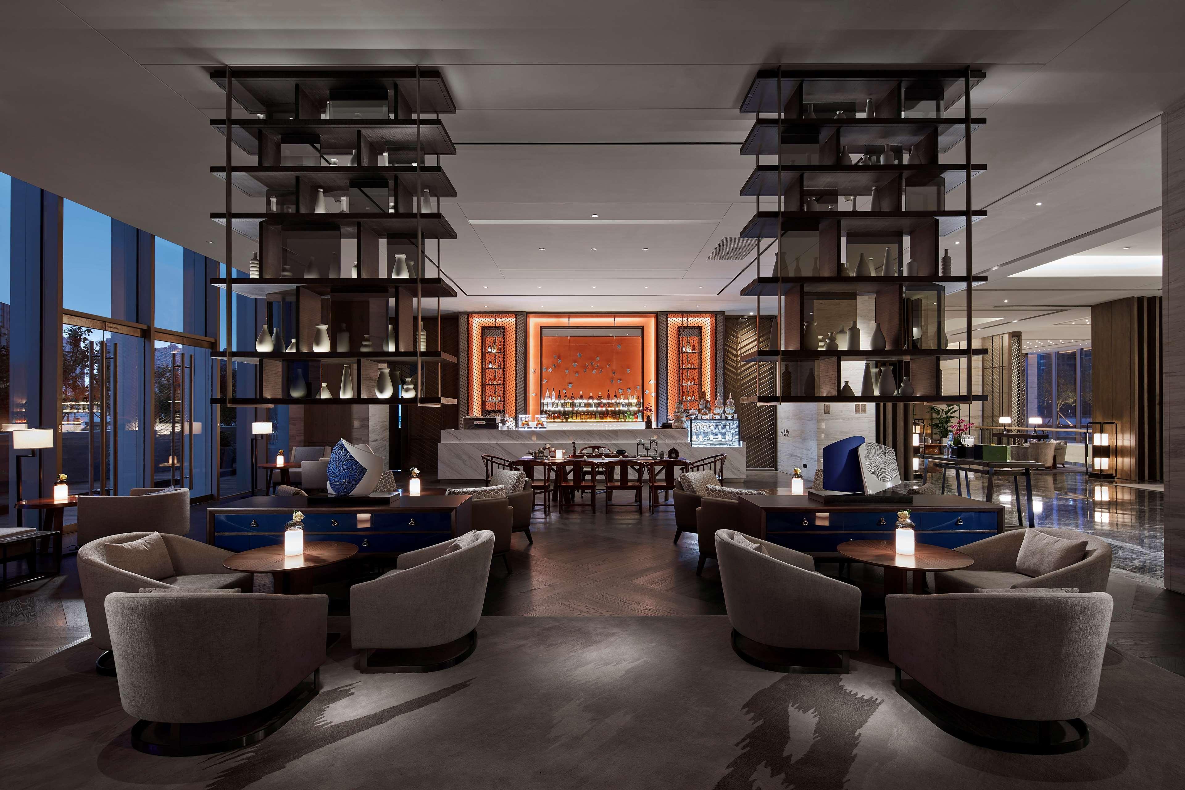Hilton Guiyang Hotell Guiyang  Exteriör bild