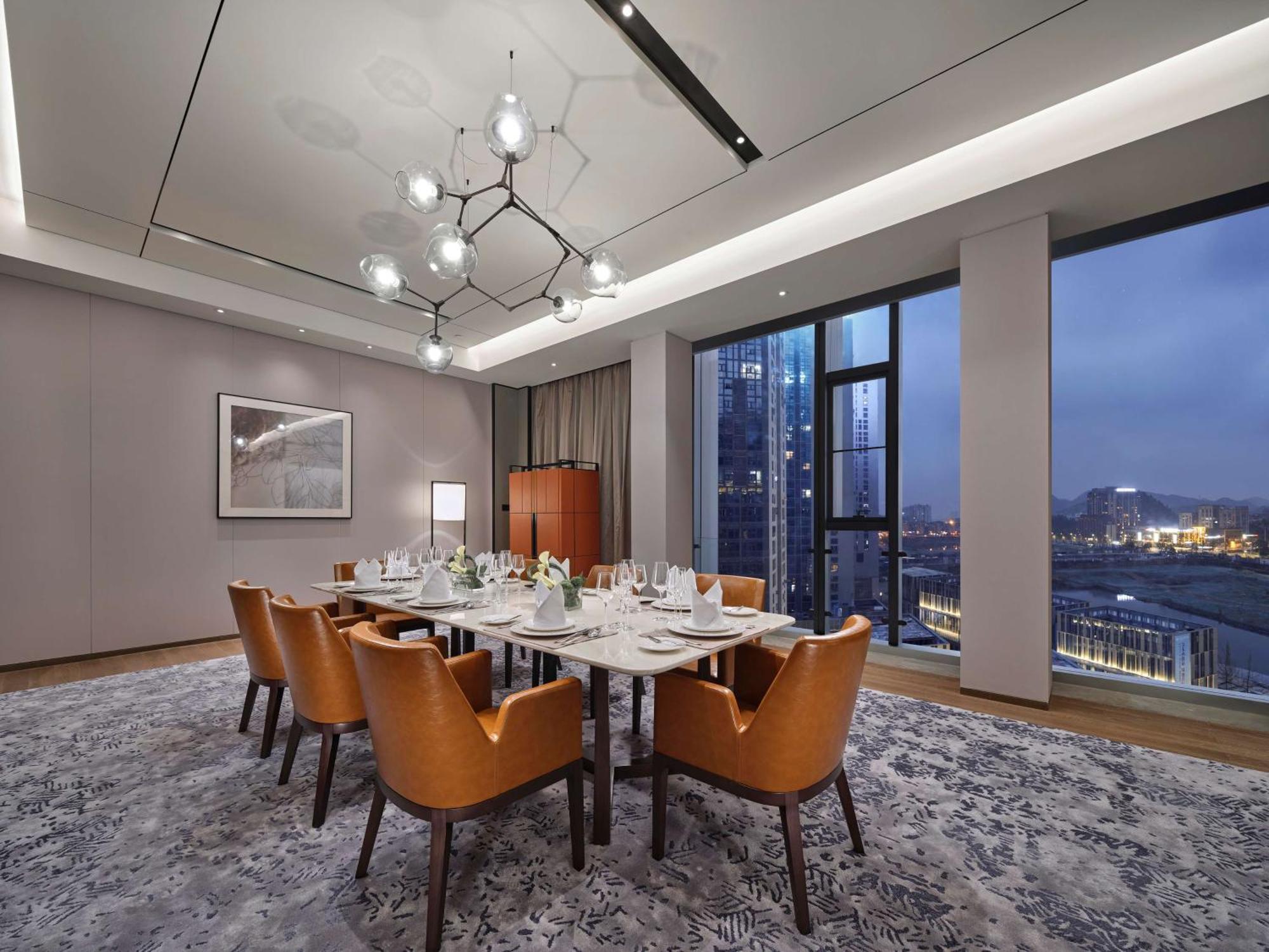 Hilton Guiyang Hotell Guiyang  Exteriör bild
