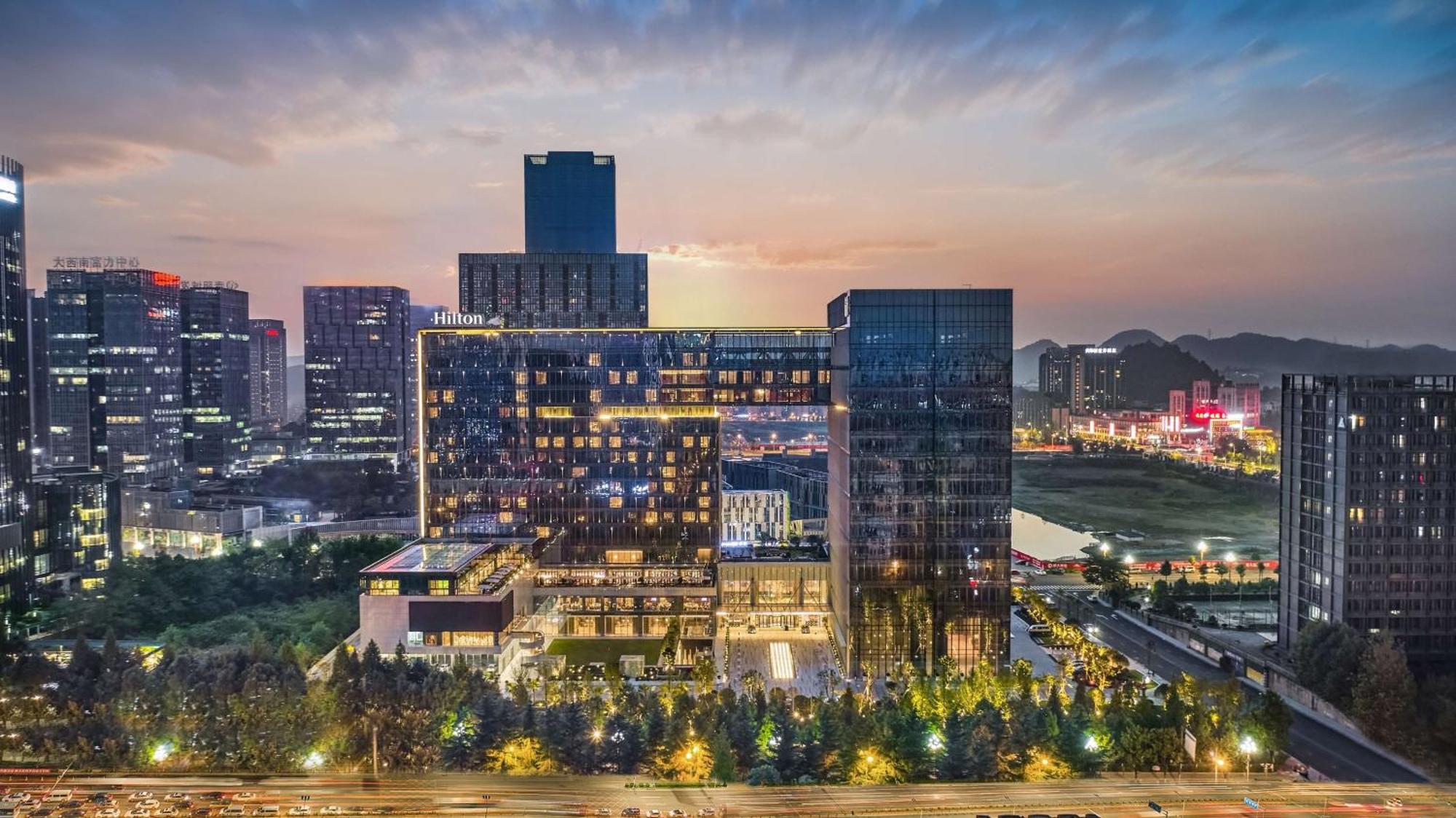 Hilton Guiyang Hotell Guiyang  Exteriör bild
