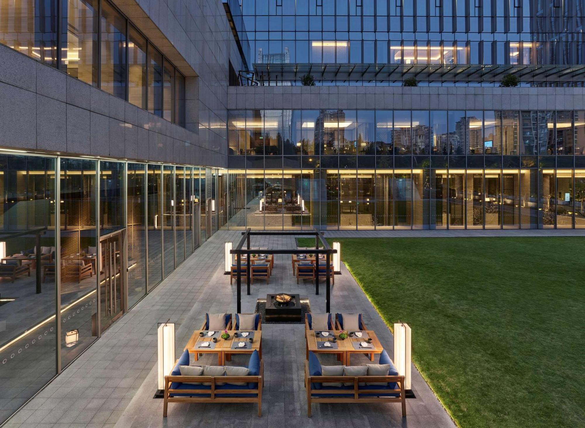 Hilton Guiyang Hotell Guiyang  Exteriör bild